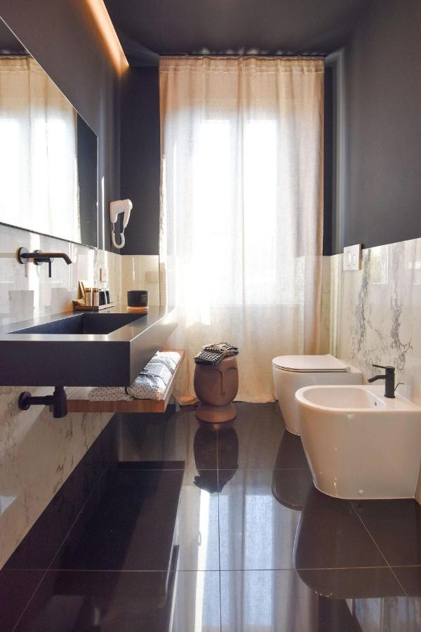 Nuova Cafe' Suite Salice Terme Exteriör bild