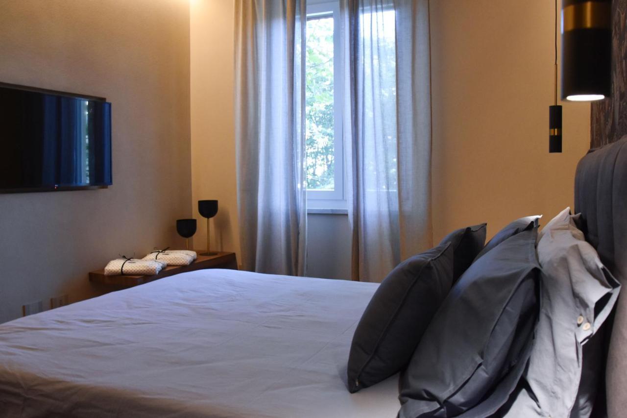 Nuova Cafe' Suite Salice Terme Exteriör bild