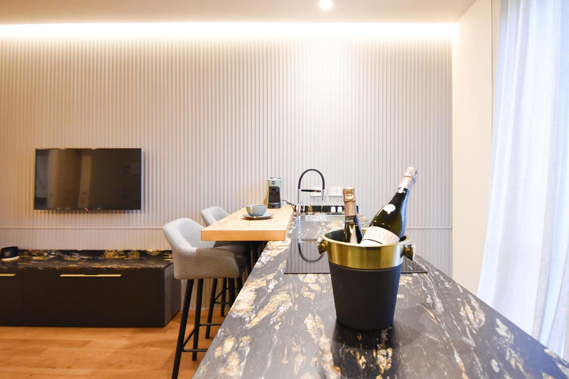 Nuova Cafe' Suite Salice Terme Exteriör bild